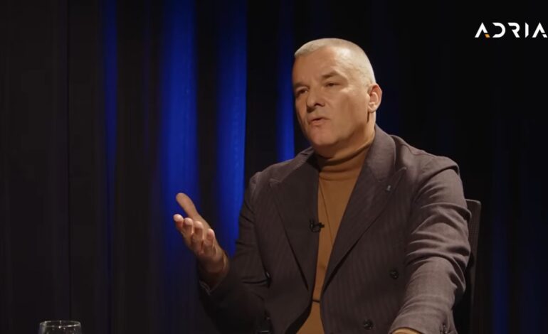 Na Duška Jovanovića pucano iz puške SDB-a, u atentatu korišćen automobil policije!